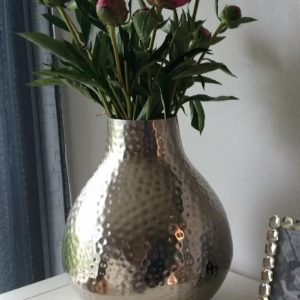 8954 vase i metall