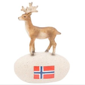 109070 Reinsdyr stående m/norsk flagg